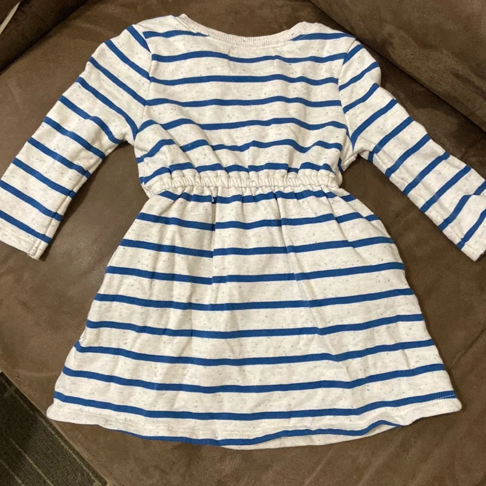Old Navy dress with pockets 18-24m